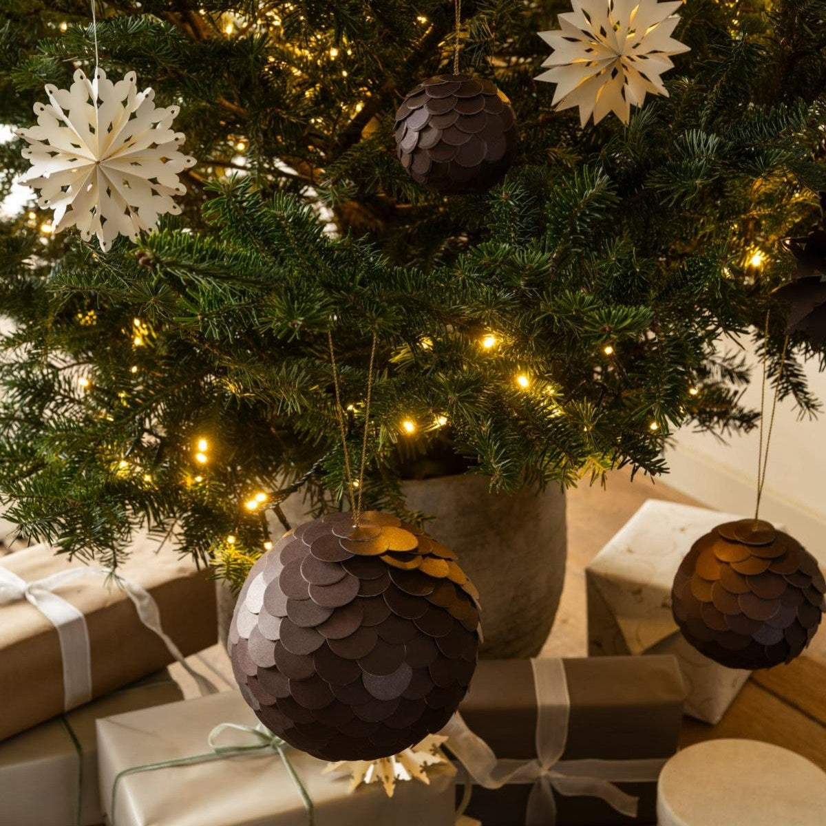 vtwonen / Christmas Balls Paper  / MOQ 2-3