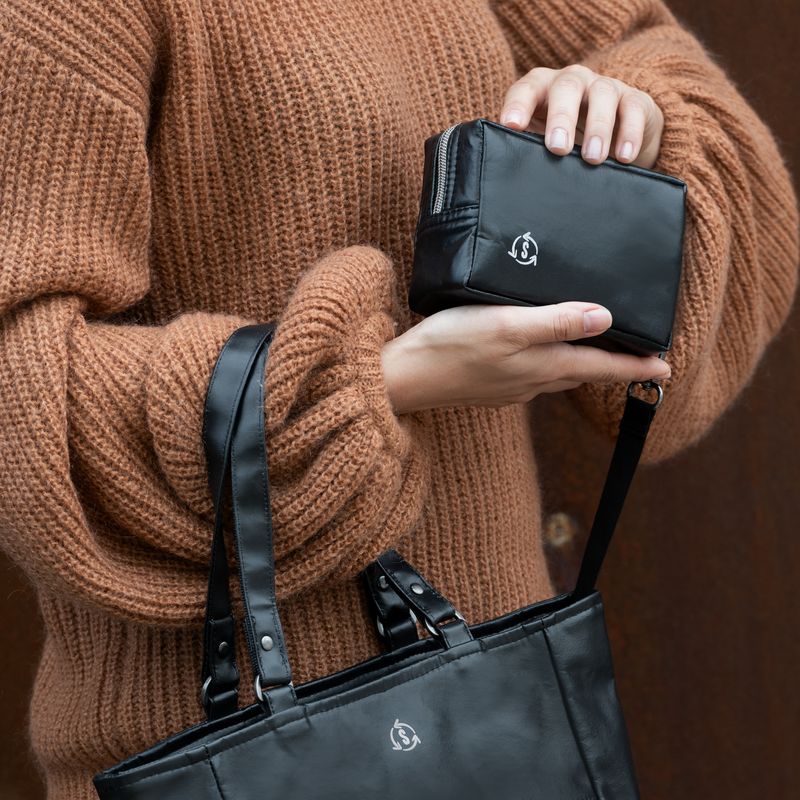 IKI / INT Pouch