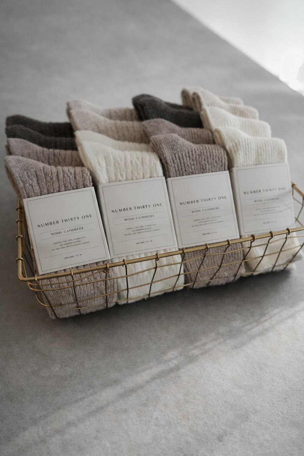 Ribbed / Cashmere Wool Knit Socks / Taupe