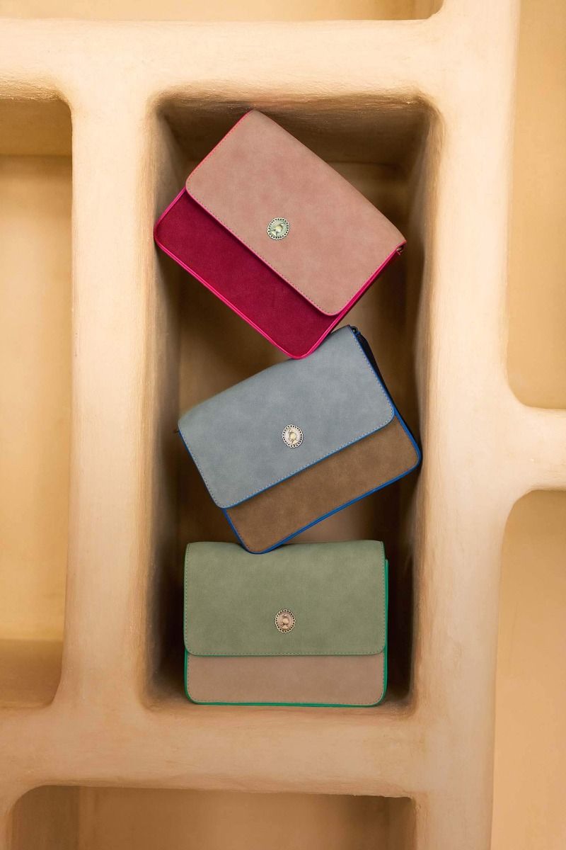 Fenna / Cross Body Flap Small / MOQ 1